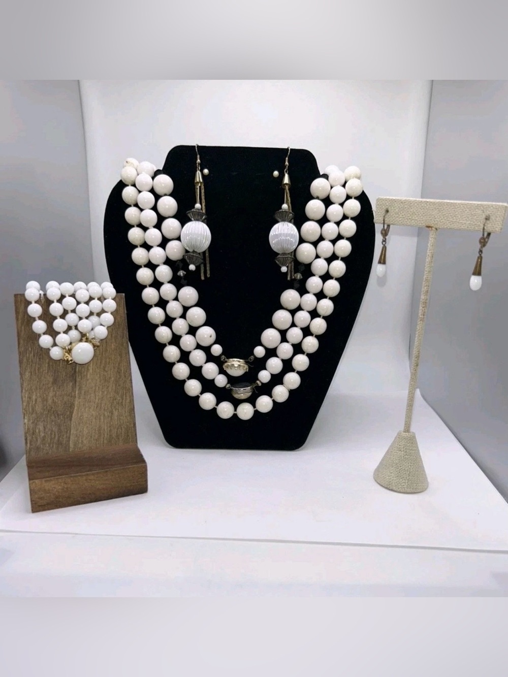 VTG 10-Pc Black White Faux Pearl Classic Look Jewelry Lot necklace earring set